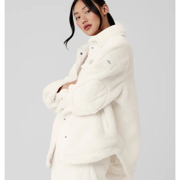 ALO Yoga Sherpa Edge Shacket - Picture 3 of 5